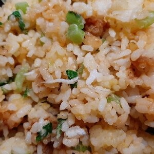 大根の葉としらすのチャーハン